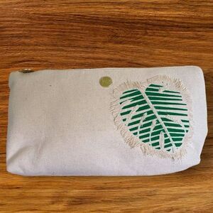 Dabney Lee Makeup Cosmetics Toiletries Zipper Pouch bag NWT